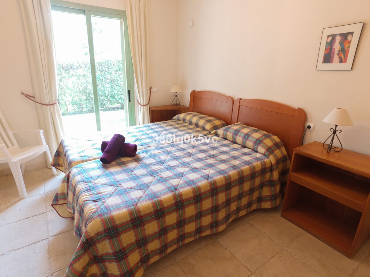 Przestronny apartament na sprzedaż w Benahavís, Hiszpania E Bcc C D Ce Beb C A