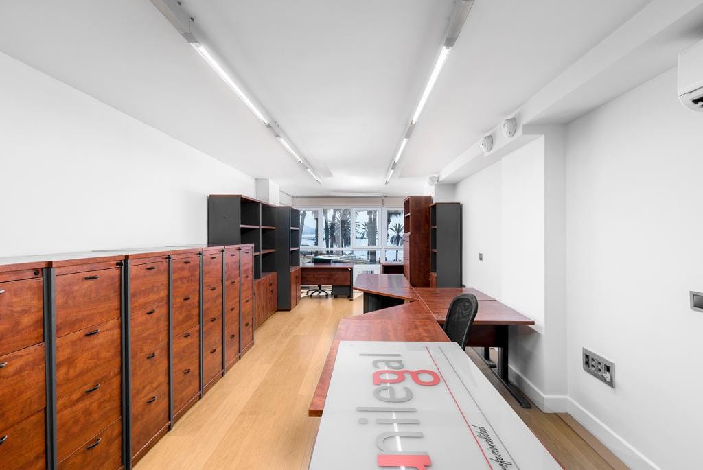 Apartament na sprzedaż na środkowym piętrze w Malaga Hiszpania E Bcc C D Ce Beb C A
