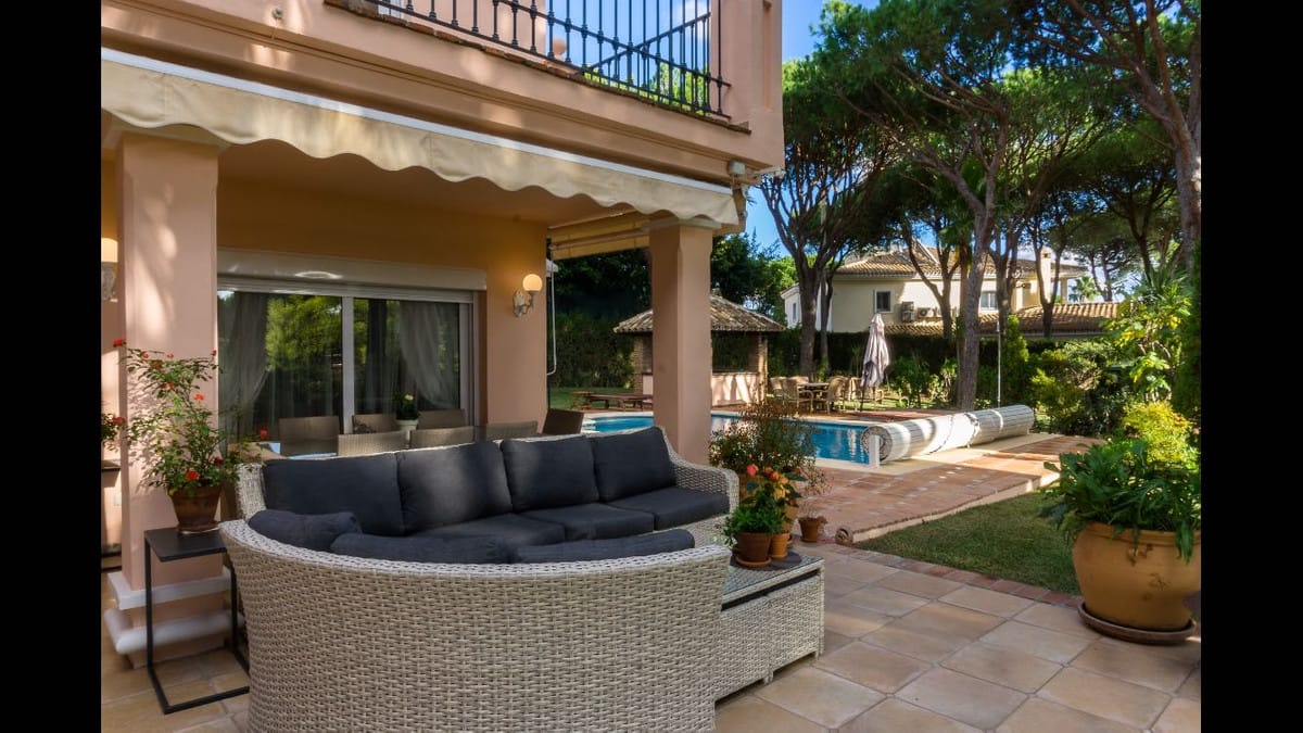 Detached Villa, House in Hacienda Las Chapas Hiszpania E Bcc C D Ce Beb C A