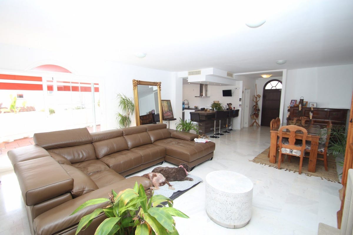 House, Semi, Detached House in Riviera del Sol Hiszpania E Bcc C D Ce Beb C A