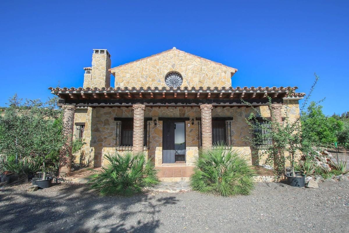 Detached Villa, House in Pizarra Hiszpania E Bcc C D Ce Beb C A