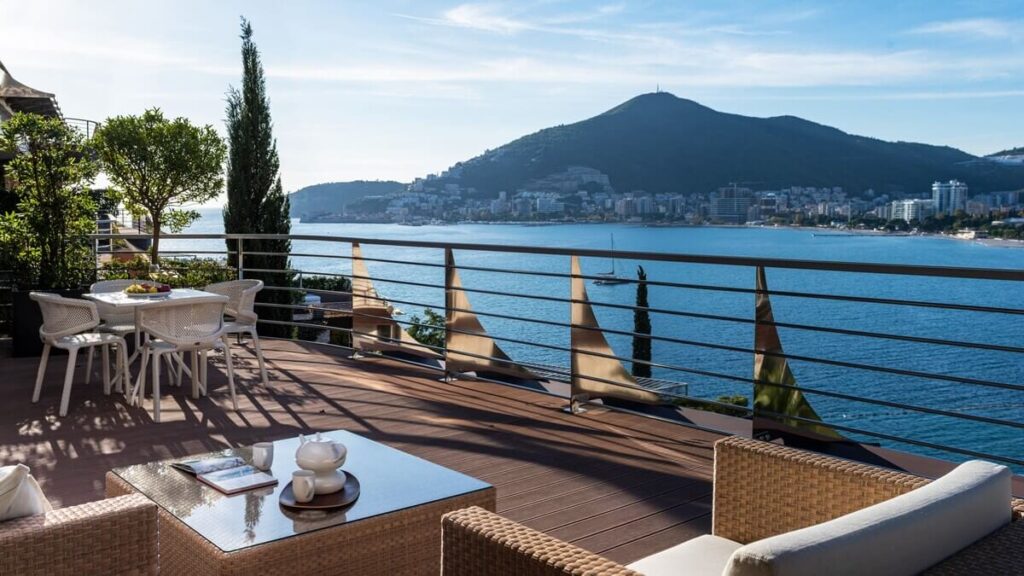 Penthouse z widokiem na morze w Budvie, Budva Montenegro B Bbdd