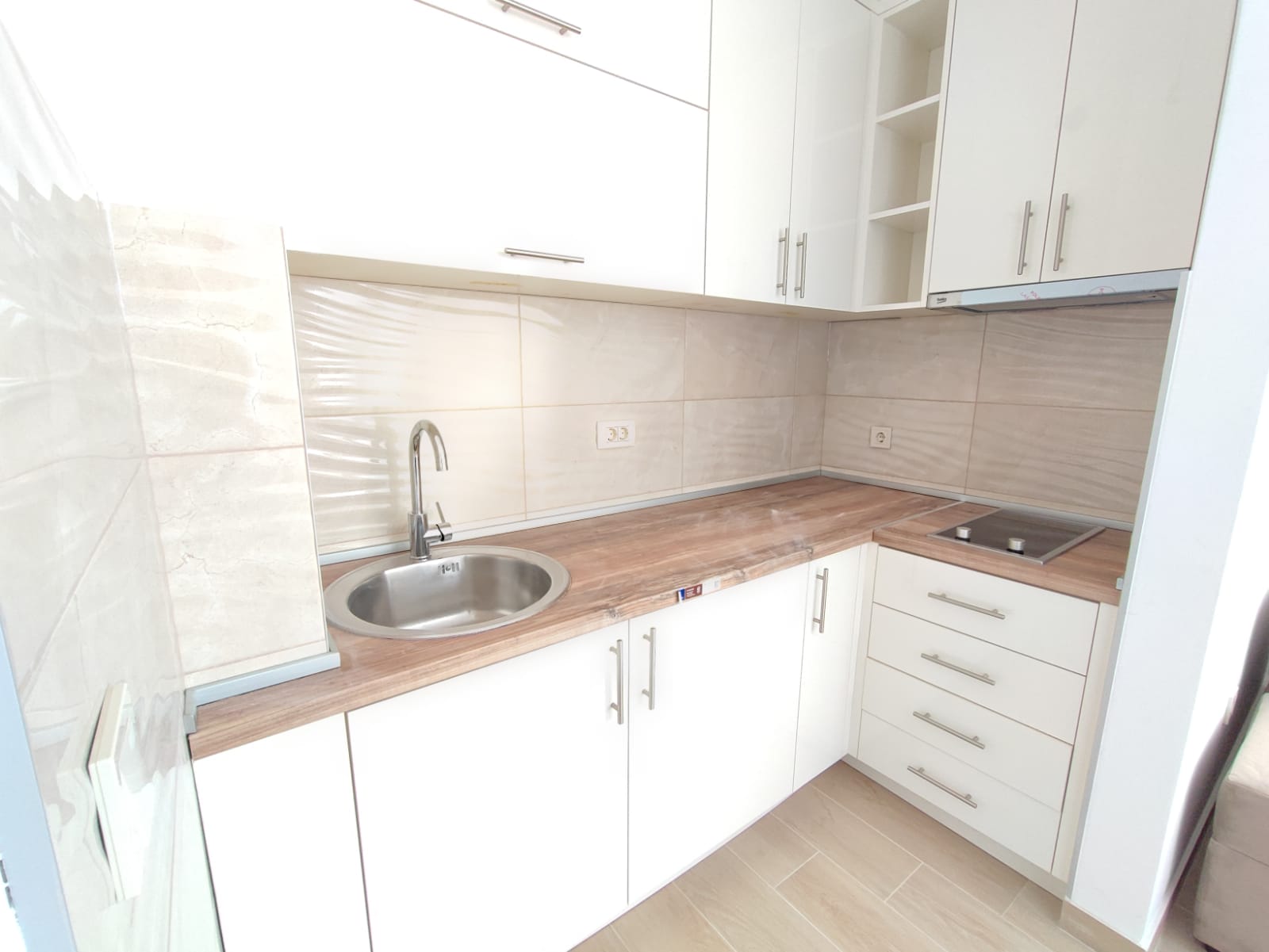 Apartament inwestycyjny w Tivat, Tivat Czarnogóra Aef D Fc Whatsapp Image At