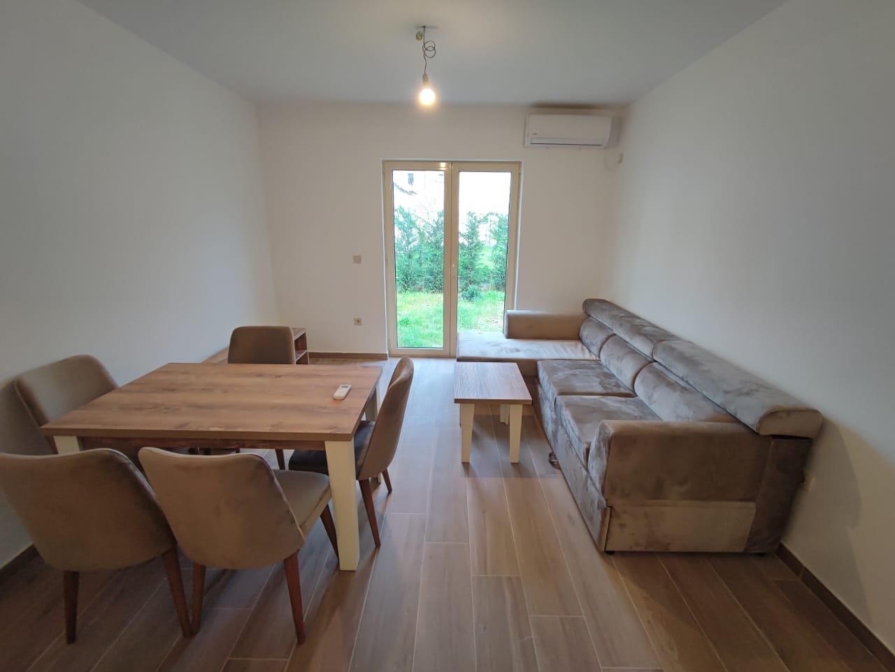 Apartament inwestycyjny w Tivat, Tivat Czarnogóra Af B A C Photo