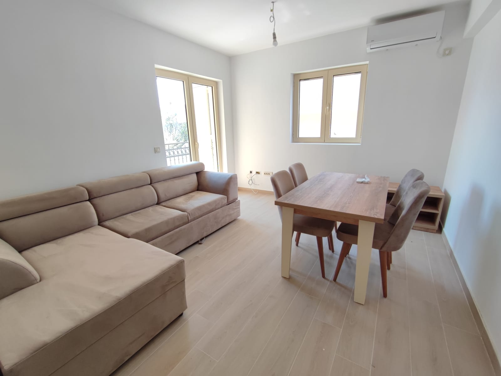 Apartament inwestycyjny w Tivat, Tivat Czarnogóra Aff E F F F C Whatsapp Image At