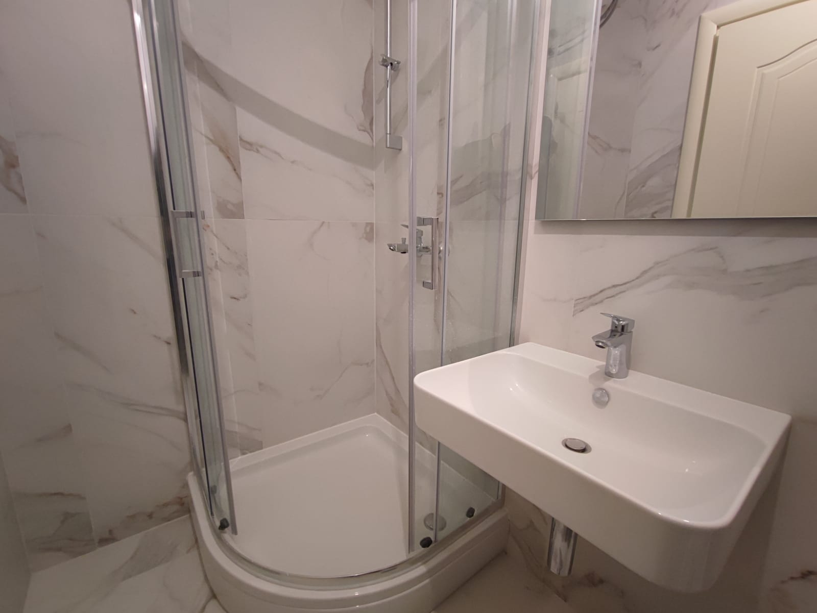 Apartament inwestycyjny w Tivat, Tivat Czarnogóra B Dc A C A C Whatsapp Image At