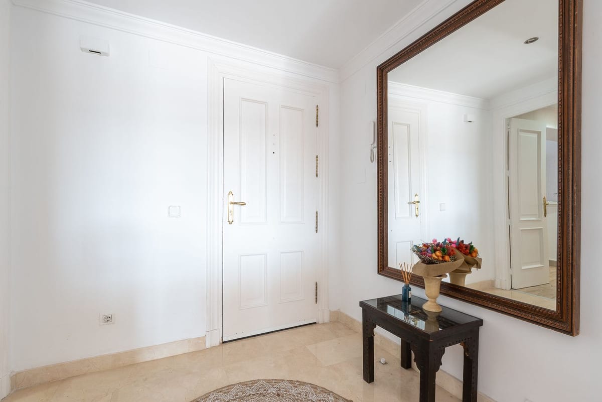 Uroczy apartament na sprzedaż w Benahavís, Hiszpania Aa Cc B C Bb Af Cd