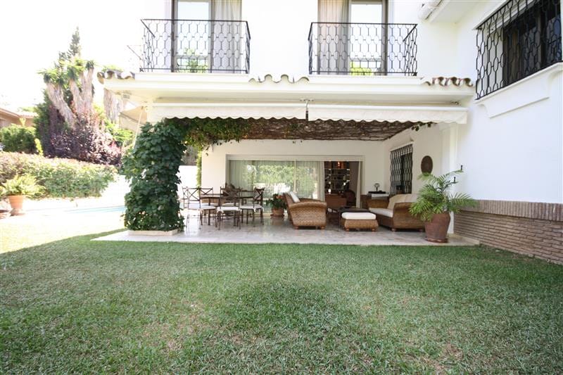 Detached Villa, House in Los Monteros Hiszpania Aa Cc B C Bb Af Cd