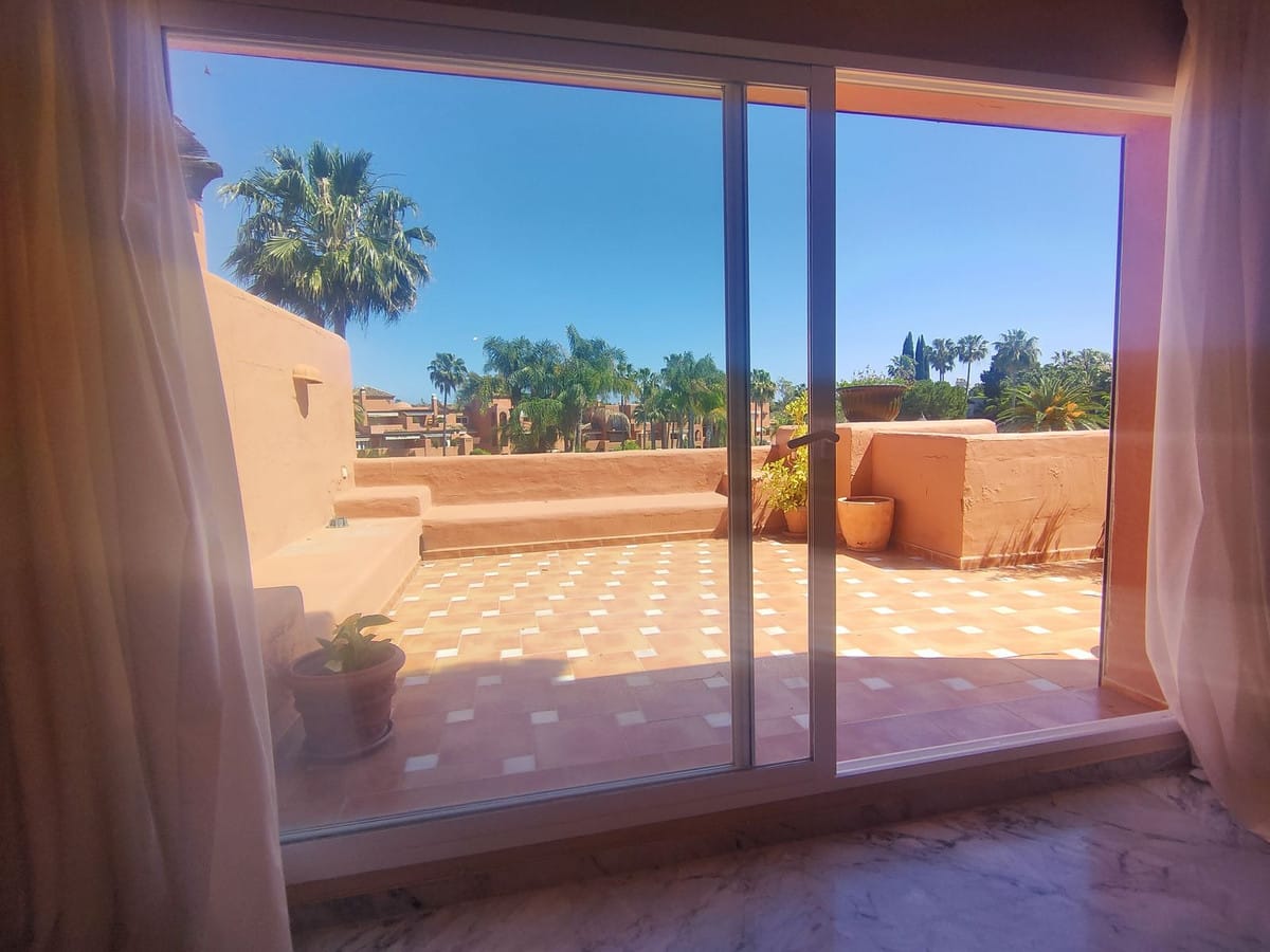 Apartament, Penthouse Duplex w Guadalmina Baja Hiszpania E A Bba E Ac Aca B Cdf