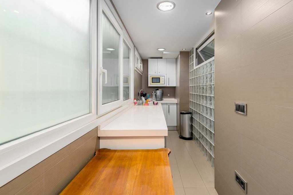 Apartament na sprzedaż na środkowym piętrze w Malaga Hiszpania E A Bba E Ac Aca B Cdf