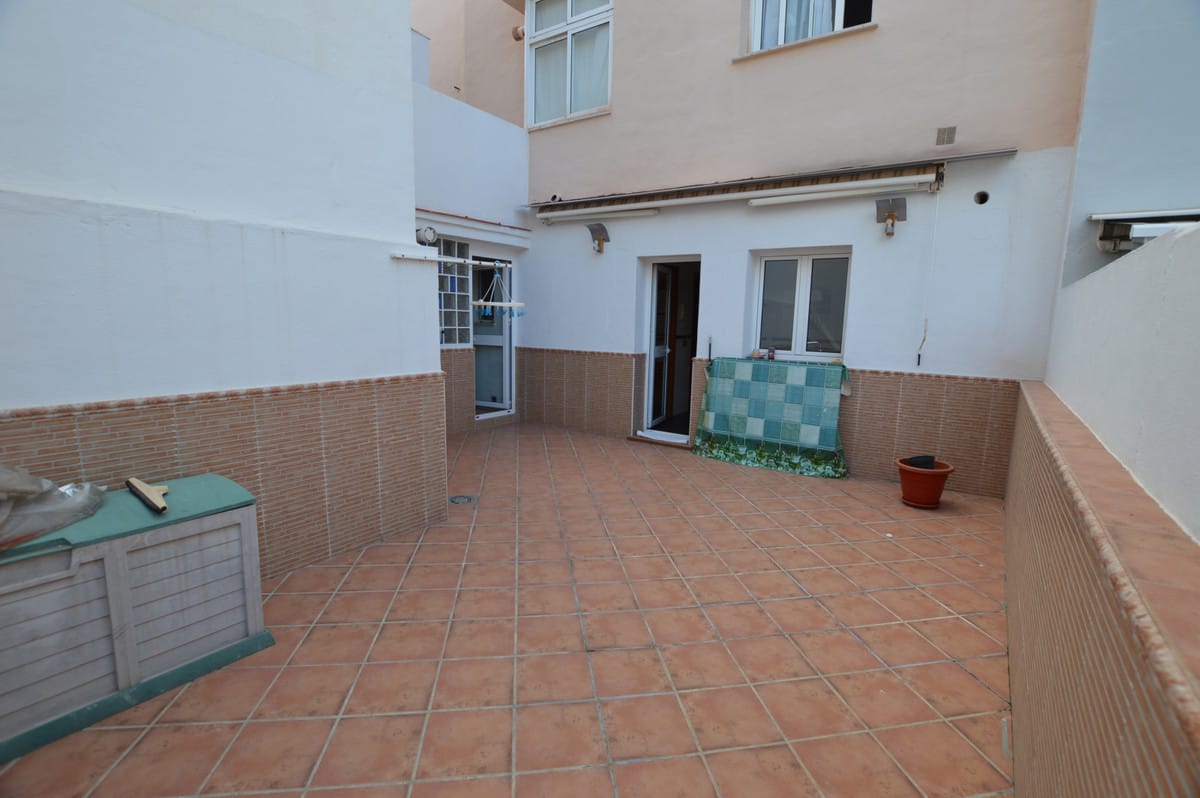 Apartament, Apartament na środkowym piętrze w Los Boliches Hiszpania E A Bba E Ac Aca B Cdf