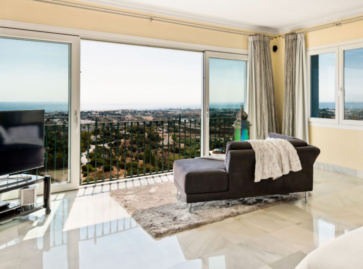 Apartament na sprzedaż w Benahavís Hiszpania E A Bba E Ac Aca B Cdf