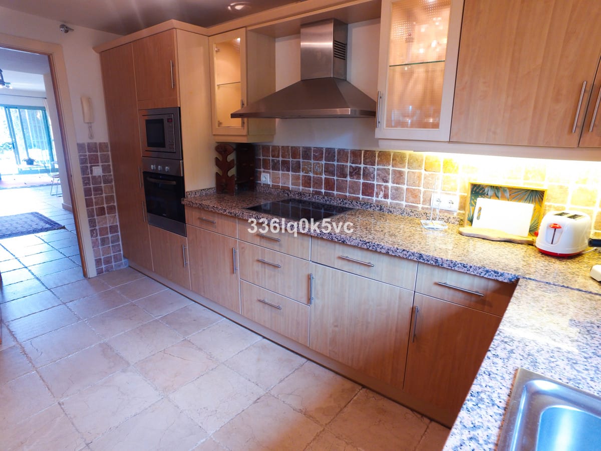 Przestronny apartament na sprzedaż w Benahavís, Hiszpania D Cee B F Ef F A C E C
