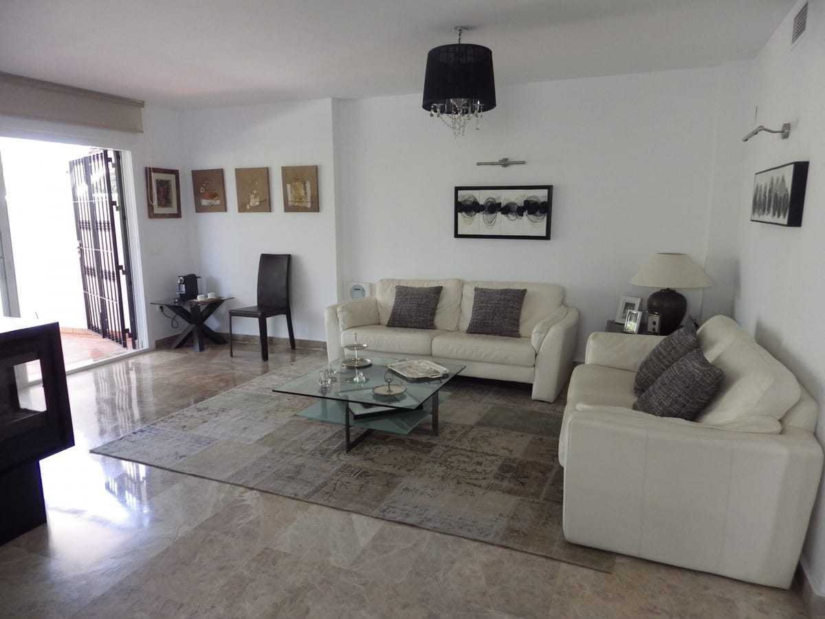 House, Townhouse in Nueva Andalucía Hiszpania D Cee B F Ef F A C E C