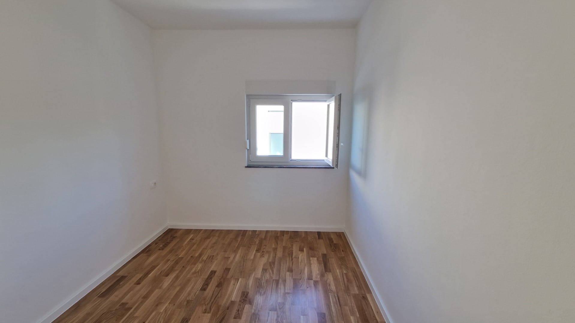 Apartament 25 m od morza, całkowicie odnowiony, Turanj, 1 piętro A Turanj