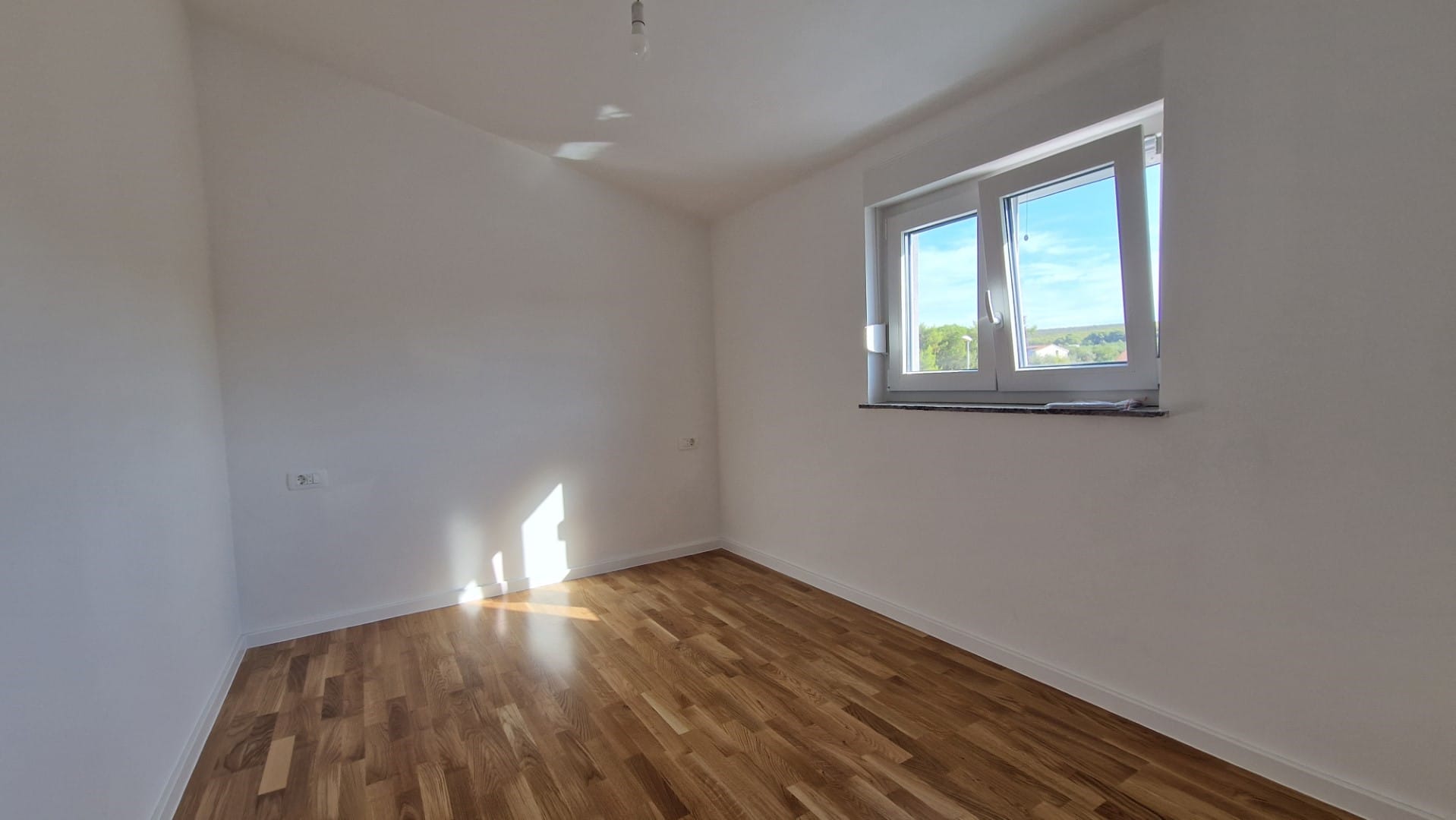 Apartament - 25 m od morza, całkowicie odnowiony, Turanj, 2 piętro A Turanj