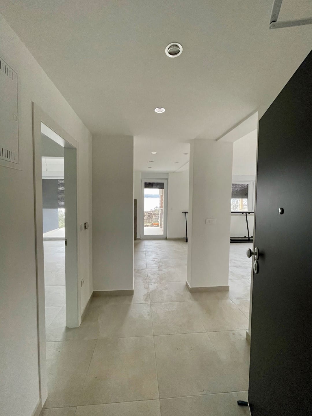 Nowy apartament gotowy do zamieszkania, 60m od morza, basen, Maslenica A Maslenica Apartmani