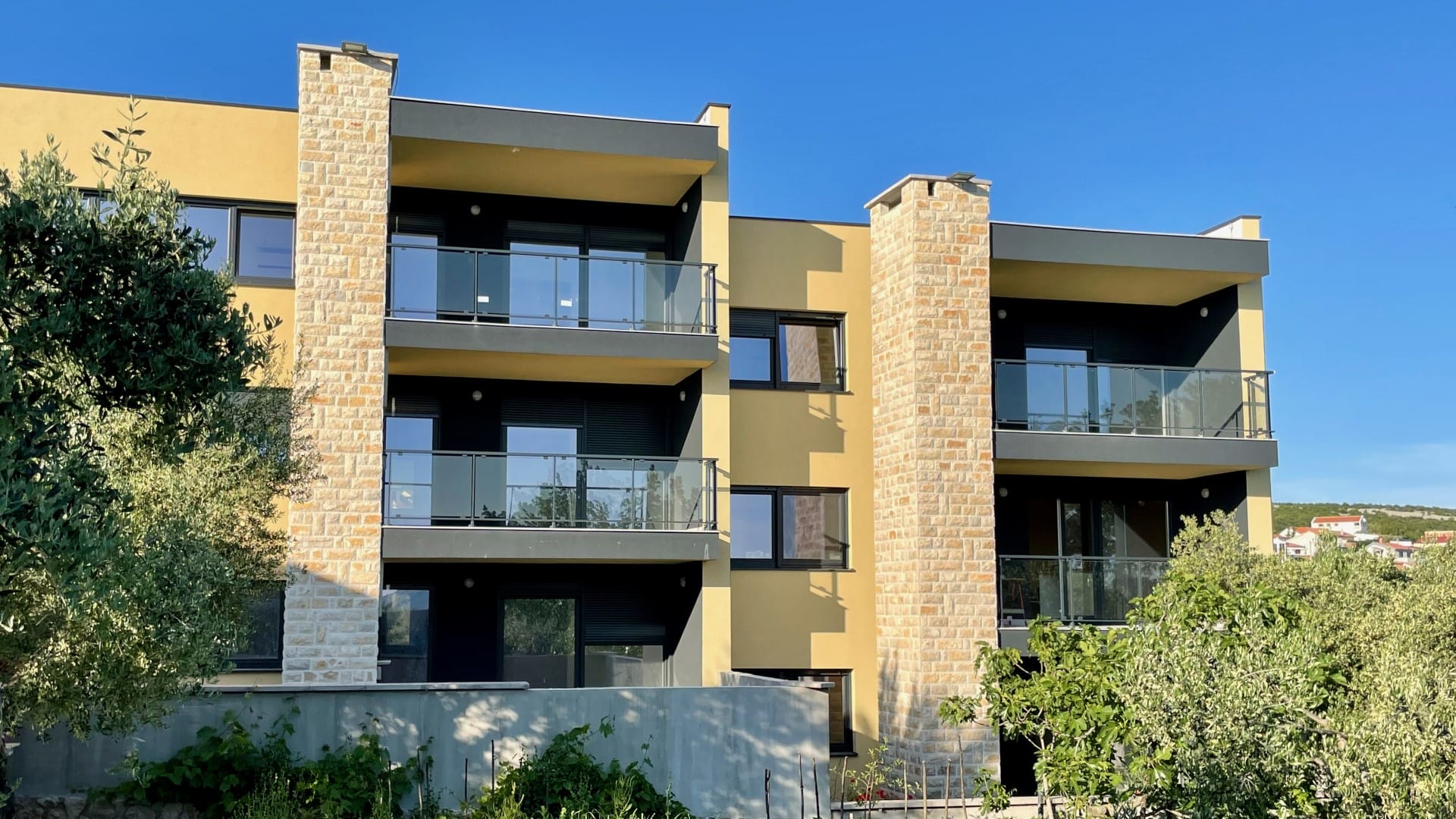 Nowy apartament gotowy do zamieszkania, 60m od morza, basen, Maslenica A Maslenica Apartmani