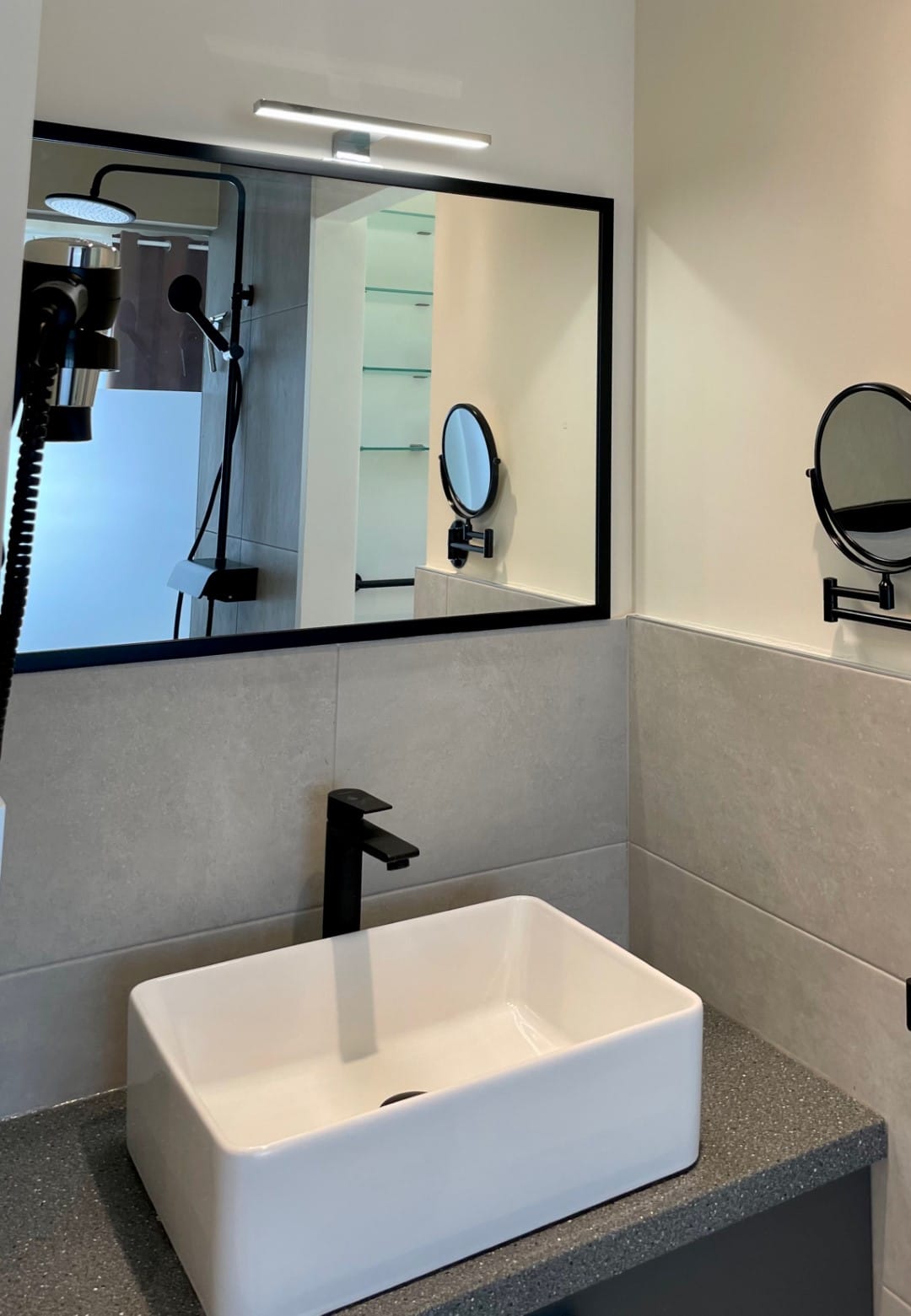 Nowy apartament gotowy do zamieszkania, wspaniały widok na morze, basen, Maslenica A Maslenica Apartmani