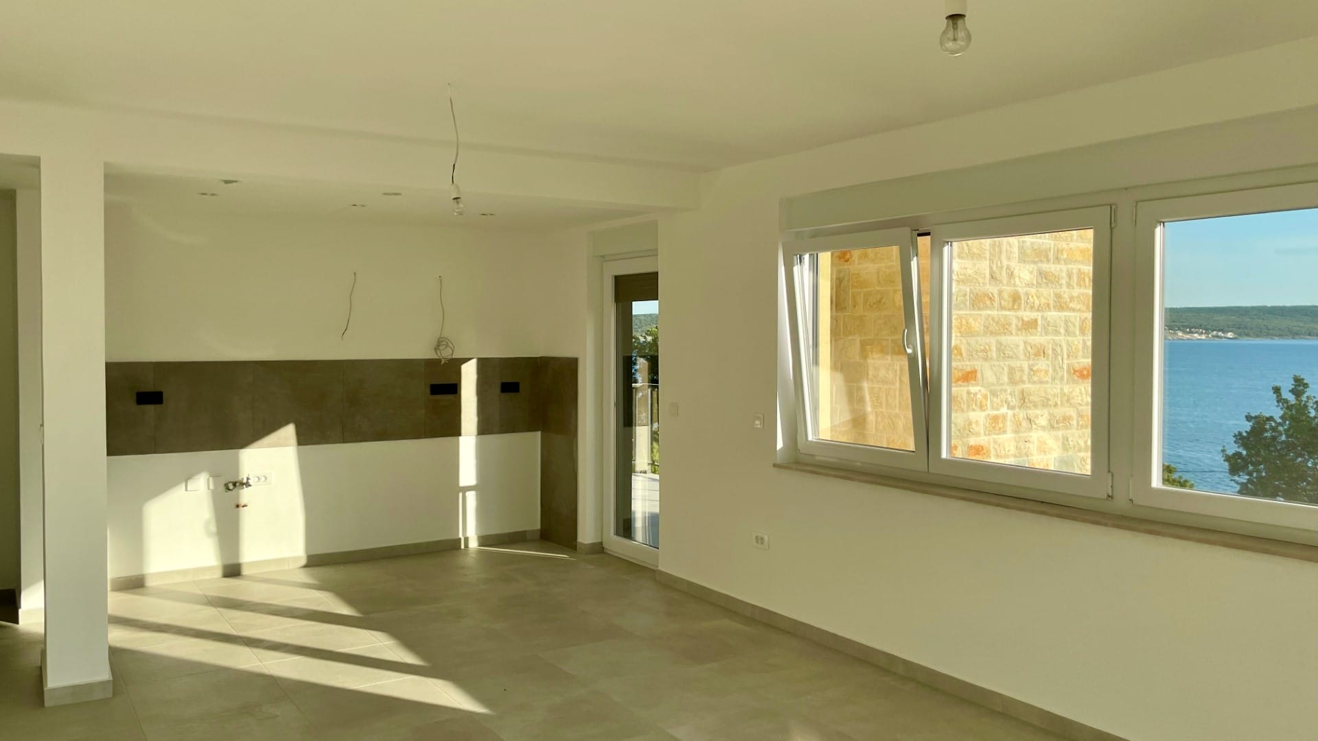 Na sprzedaż nowy apartament gotowy do zamieszkania, wspaniały widok na morze, basen, Maslenica A Maslenica Apartments