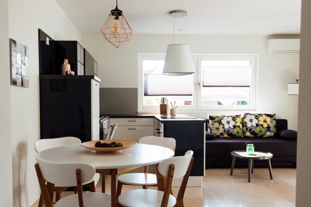 Dom z 5 mieszkaniami - basen, jacuzzi, sauna - Vir, 50 m od morza H Emporia House Haus Kuca Vir