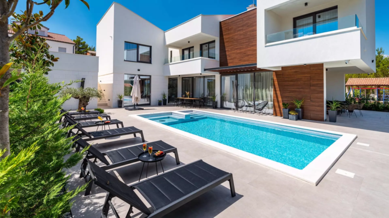 Nowoczesna luksusowa willa z basenem i widokiem na morze, Pridraga H Kuca House Haus Pridraga Emporia Real Estate Nekretnine Immobilien