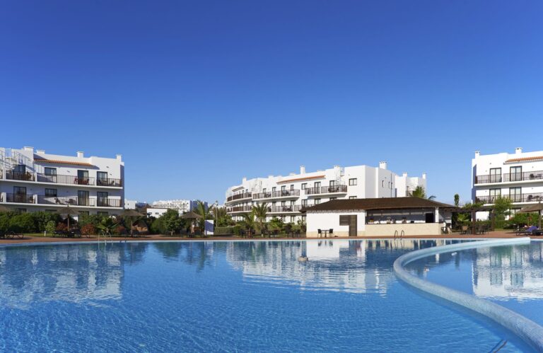 Tani apartament na sprzedaż w rodzinnym resorcie Mieszkanie Na Sprzedaż Okazja