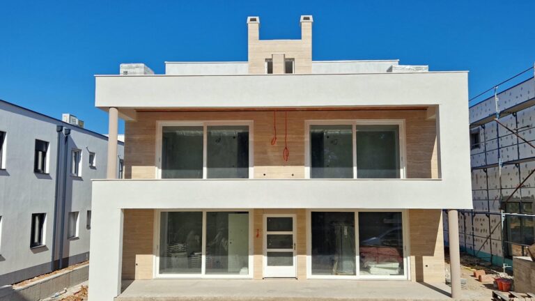 Apartament w nowym budynku, 110m od morza, parter, 60 m2 - Vir Zgrada A A Scaled