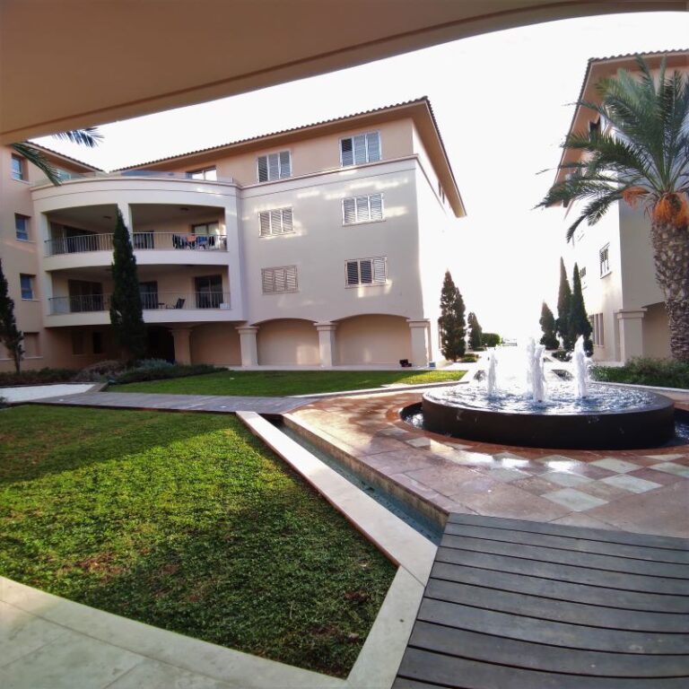 Apartament 112m2 w Pafos na Cyprze Cover