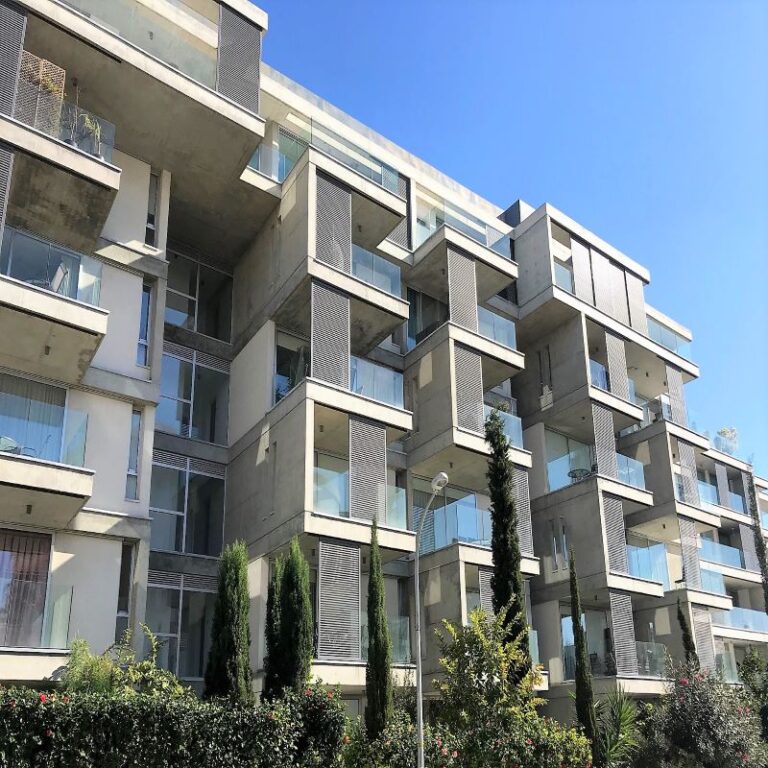 Komfortowy apartament 100m2 w Neapolis, Cypr Cover