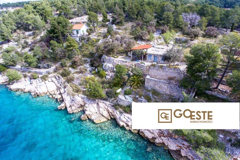 Dom w pierwszym rzędzie do morza, wyjątkowa lokalizacja - REF ID: 2022/164 w Brač Chorwacja Island Brac Land Plot By The Sea For Sale