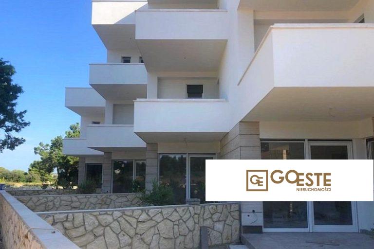 Trzypoziomowy apartament z podwórkiem - REF ID: 1012/05 w Pag Chorwacja Island Of Pag Three Storey Apartment For Sale