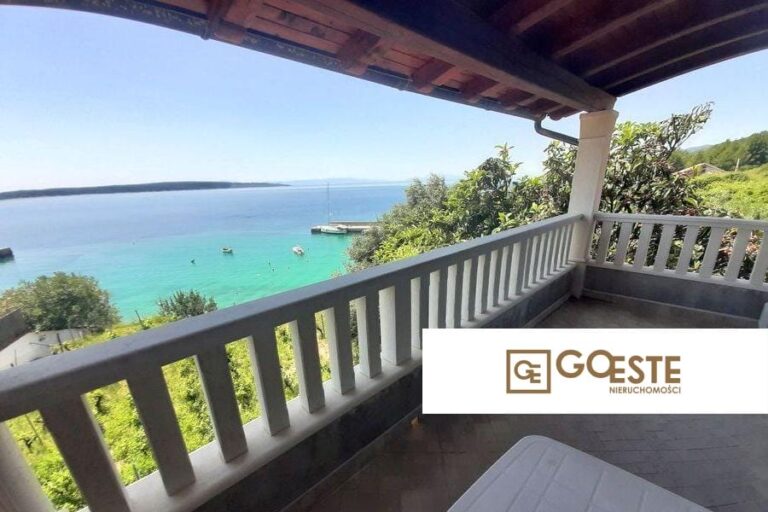 Przestronny dom w wyjątkowej lokalizacji nad morzem - REF ID: 2016/549 w Hvar Chorwacja Island Hvar House First Row To The Sea For Sale