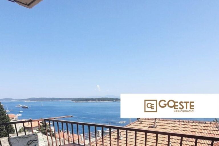 Przestronny apartament z widokiem na morze - REF ID: 2016/550 w Hvar Chorwacja Hvar Spacious Apartment With Sea View For Sale