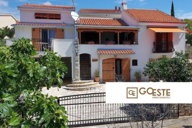 Dom wolnostojący z widokiem na morze - REF ID: 2018/154 w Trogir Chorwacja Near Trogir House For Sale