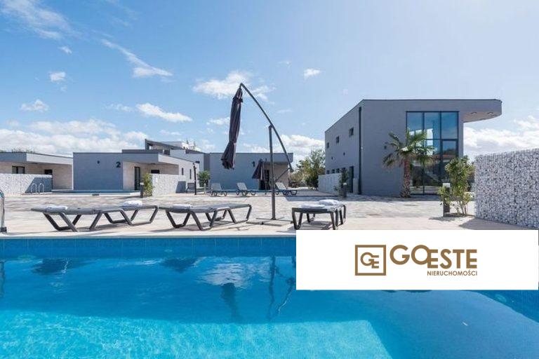 Atrakcyjny ośrodek z 9 willami z basenem - REF ID: 2018/228 w Vir Chorwacja Vir Resort Villas With Pool For Sale