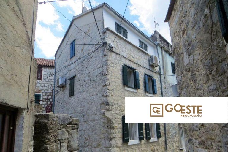 Autochtoniczny dom z kamienia - REF ID: 2021/105 w Kastela Chorwacja Kastela Stone House For Sale