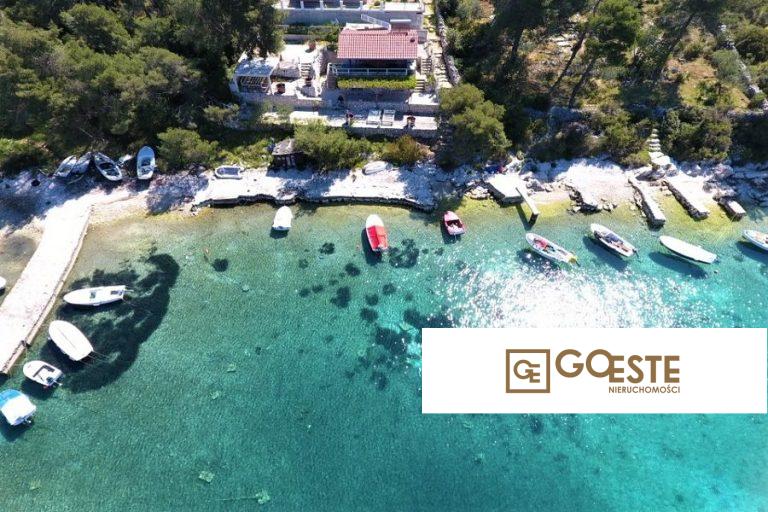 Dom w pierwszym rzędzie do morza - REF ID: 2021/279 w Čiovo Chorwacja House First Row To The Sea South Side Of The Ciovo For Sale