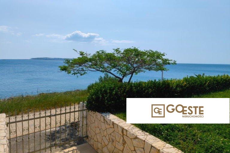 Penthouse w pierwszym rzędzie do morza - REF ID: 2021/349 w Pag Chorwacja Island Pag Penthouse First Row To The Sea For Sale