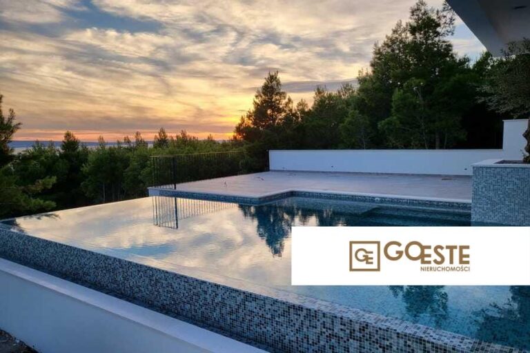 Luksusowa willa z widokiem na morze - REF ID: 2021/366 w Omis Chorwacja Omis Luxury Villa With Sea View For Sale