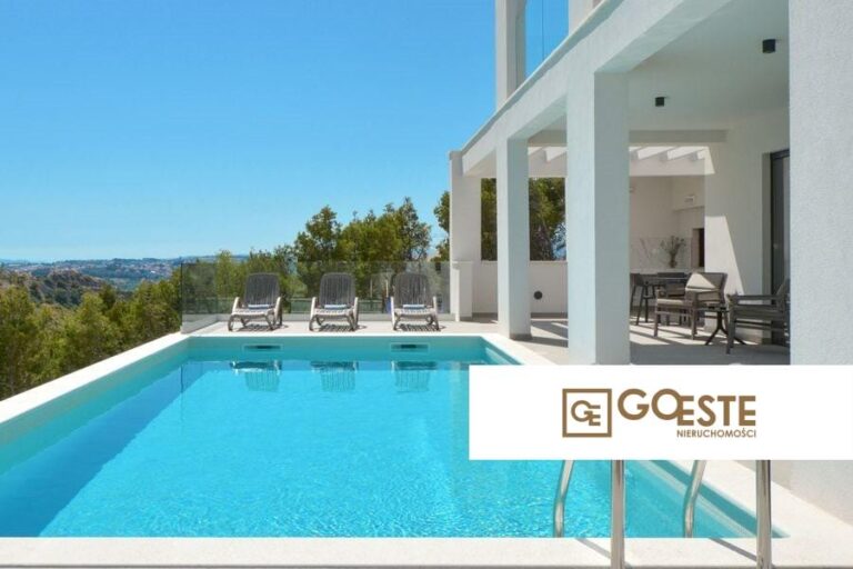 Luxury villa with pool - REF ID: 2022/321 in Split okolica Chorwacja Split Area Luxury Villa With Pool For Sale