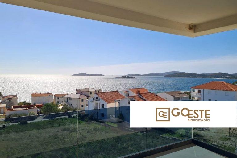 Apartament z otwartym widokiem na morze - REF ID: 2022/358 w Rogoźnica Chorwacja Rogoznica Apartment With Open Sea View For Sale