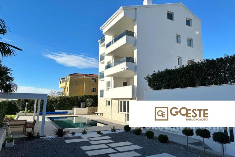 Piękny dom z basenem - REF ID: 2022/379 w Split Chorwacja Split Beautiful House With Pool For Sale