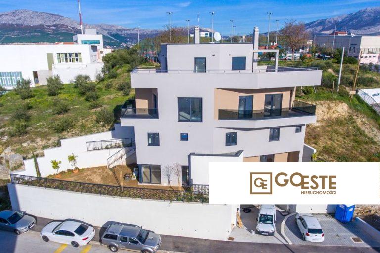Visoka - Dwupoziomowy apartament z widokiem na morze - REF ID: 2022/382 w Split Chorwacja Split Visoka Two Story Apartment With A Sea View For Sale