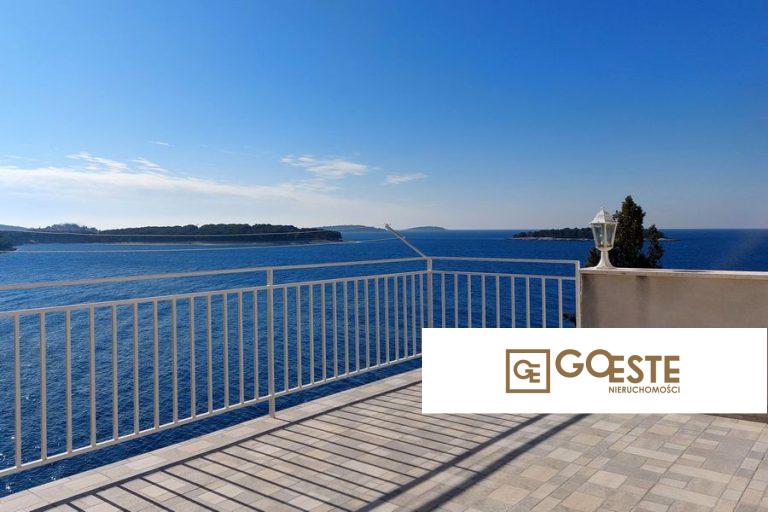Dom apartamentowy w pierwszym rzędzie do morza - REF ID: 2029/53 w Primosten Chorwacja Primosten Apartment House First Row To The Sea For Sale