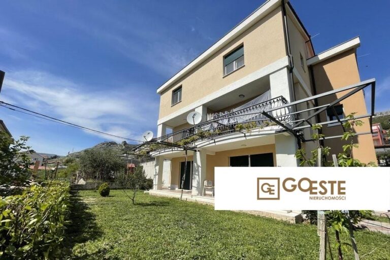 Dom apartamentowy z widokiem na morze - REF ID: 2030/51 w Split okolica Chorwacja Split Area House With Sea View For Sale