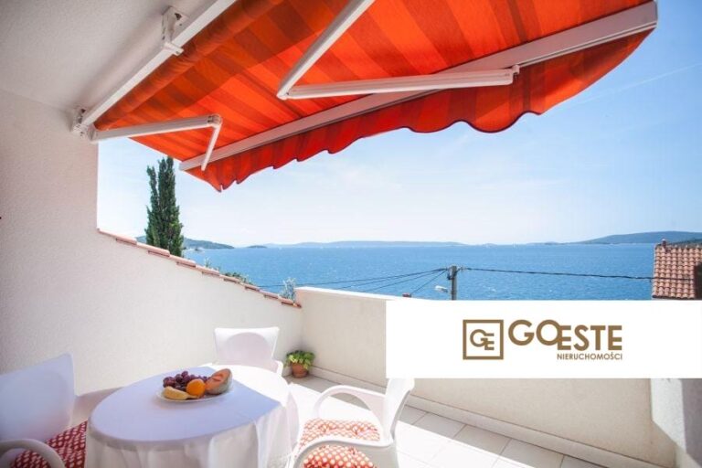 Przestronny dom w drugim rzędzie do morza - REF ID: 2035/78 w Trogir Chorwacja Trogir Spacious House In The Second Row To The Sea For Sale