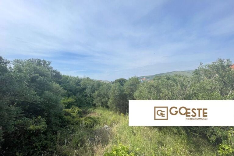 Działka budowlana blisko morza - REF ID: 2035/94 w Trogir Chorwacja Trogir Building Land Near The Sea For Sale