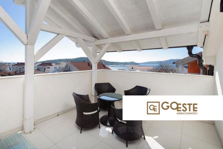 Dom apartamentowy z widokiem na morze - REF ID: 2036/67 w Rogoźnica Chorwacja Rogoznica House For Sale