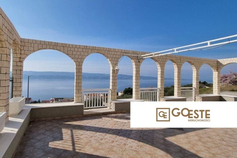 Dom z otwartym widokiem na morze - REF ID: 2041/49 w Omis Chorwacja Omis House With Open Sea View For Sale